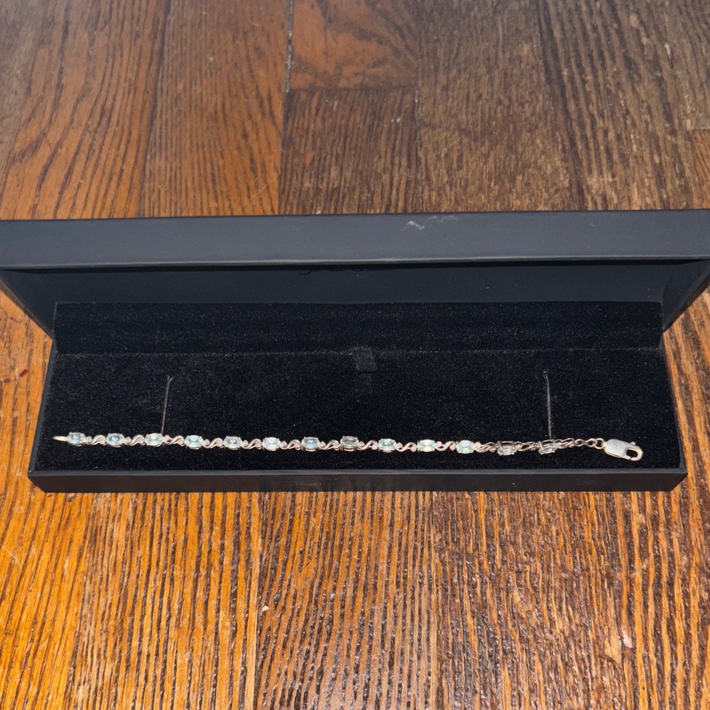 Elegant Silver and Aquamarine Birthstone Bracelet